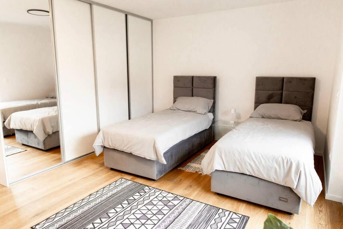 Aura Apartments Zirovnica Zewnętrze zdjęcie