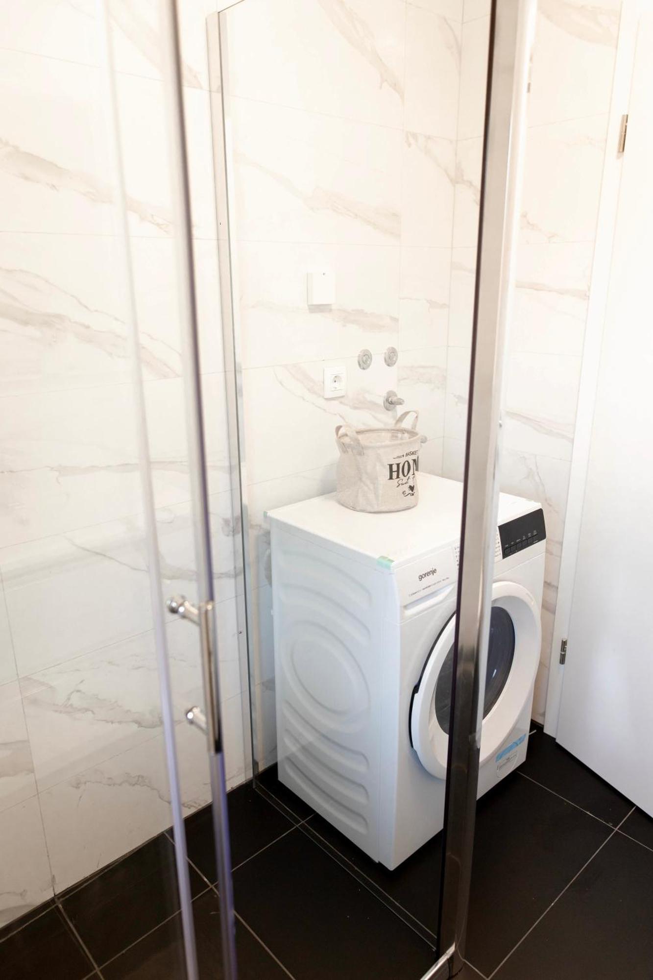 Aura Apartments Zirovnica Zewnętrze zdjęcie