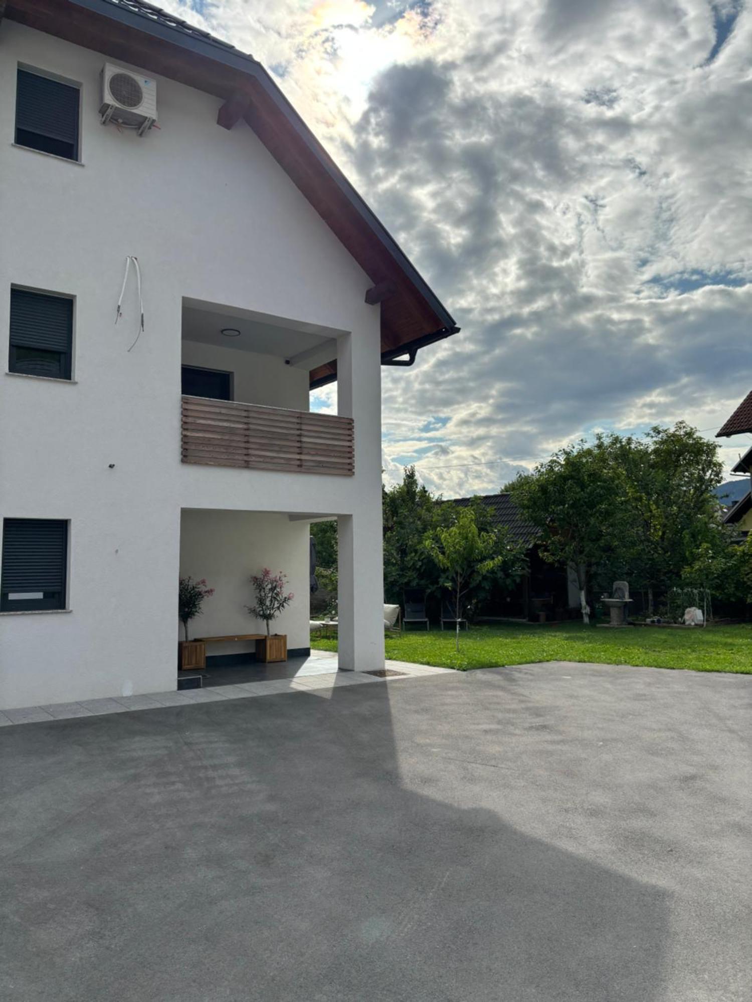 Aura Apartments Zirovnica Zewnętrze zdjęcie
