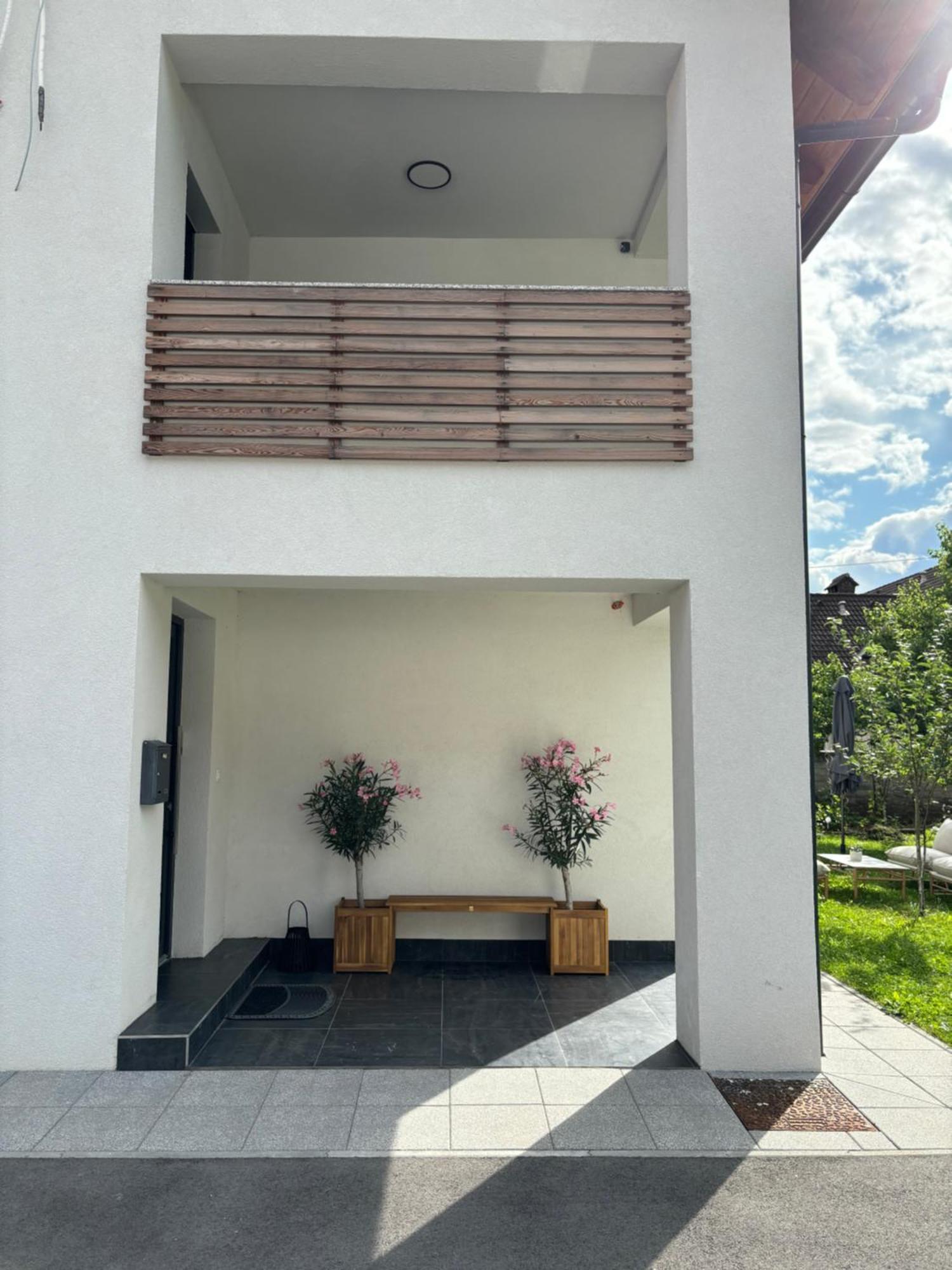 Aura Apartments Zirovnica Zewnętrze zdjęcie