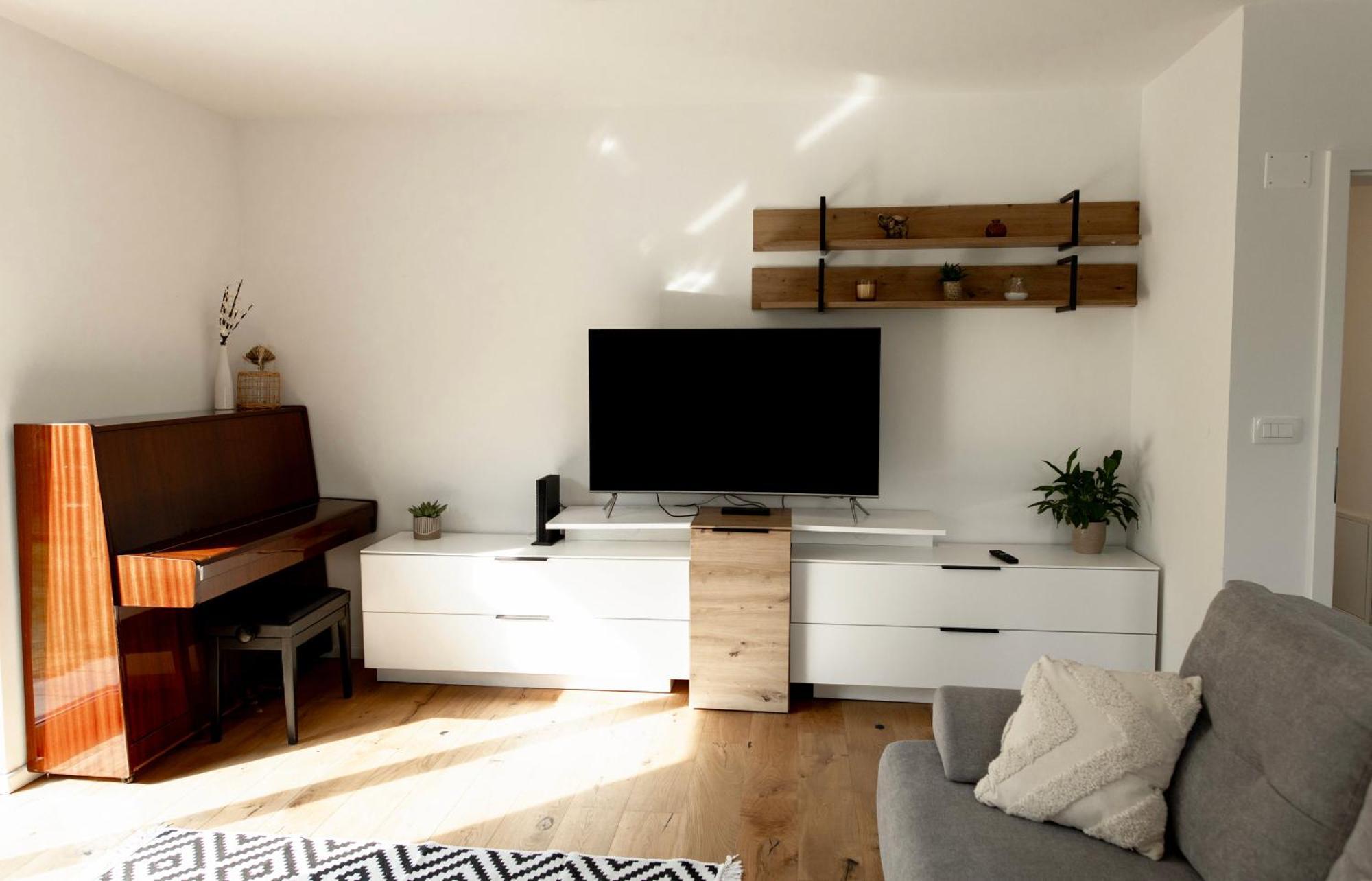 Aura Apartments Zirovnica Zewnętrze zdjęcie